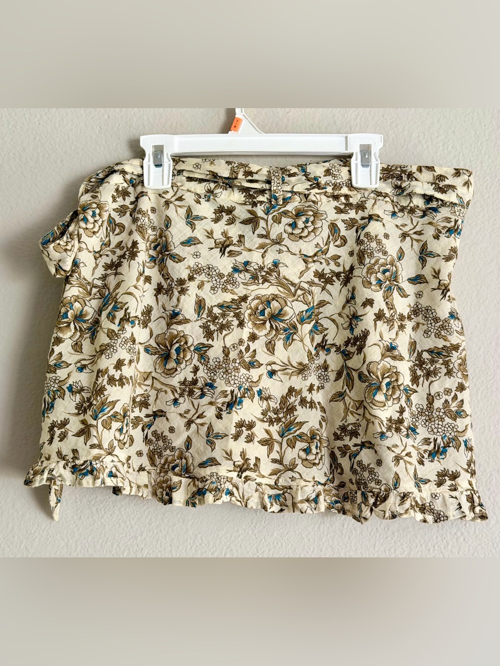 Hurley Juniors Floral Wrap Skirt - Picture 3 of 3